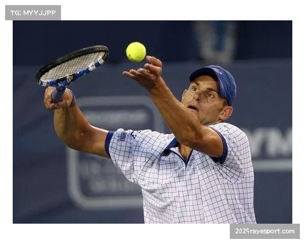 特写：退役名将罗迪克现身解说席，妙语连珠